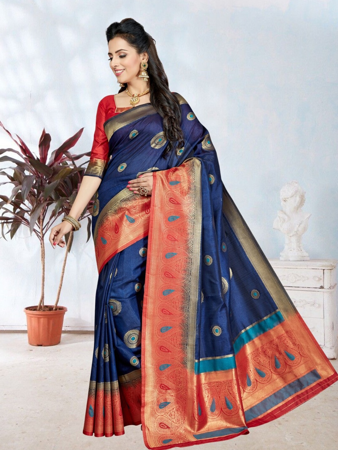 

Mitera Ethnic Motifs Zari Silk Blend Kanjeevaram Saree, Navy blue