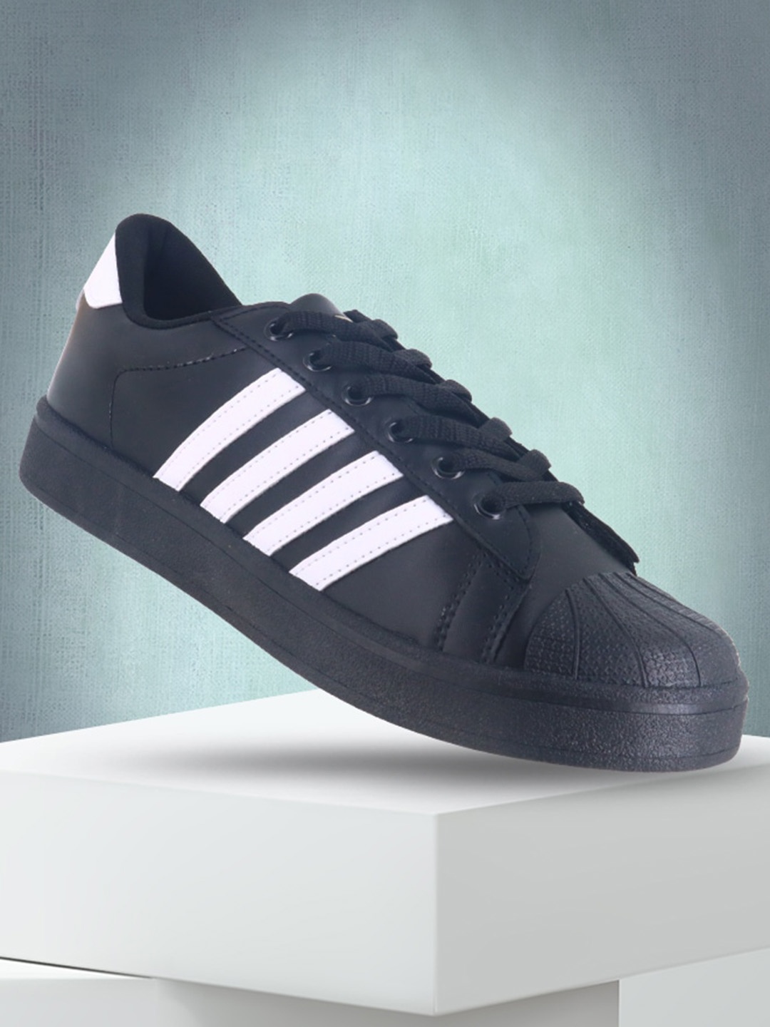 

Sparx Boys Striped Lace Up Sneakers, Black