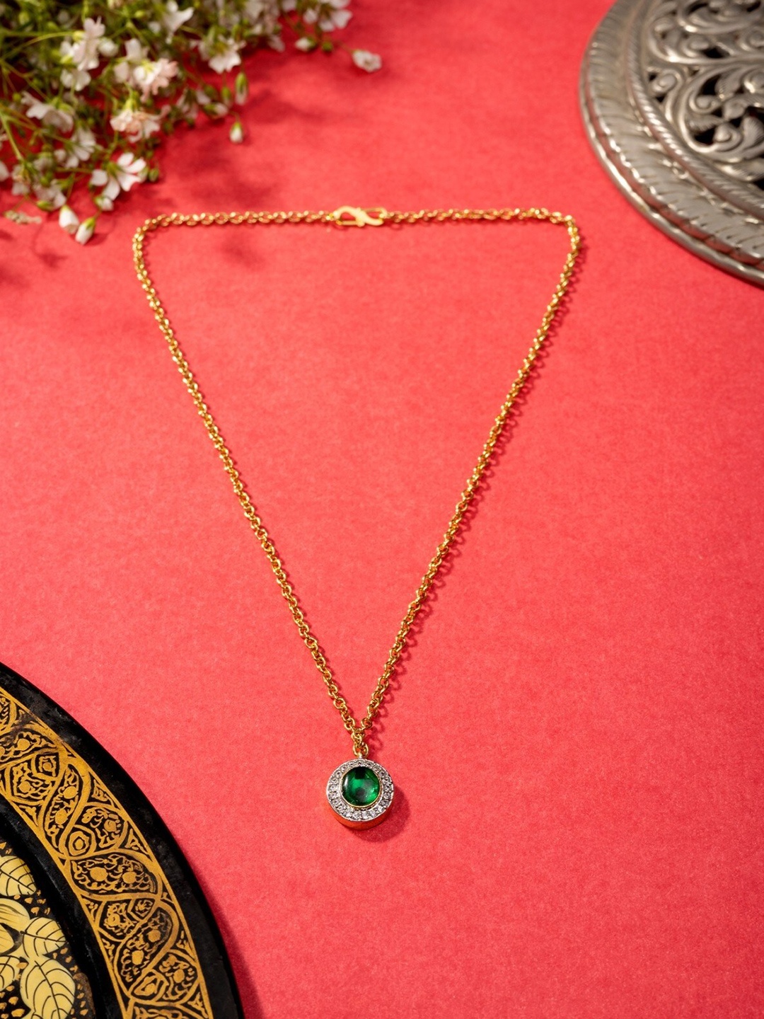 

Niscka Brass Gold-Plated Onyx Studded Necklace