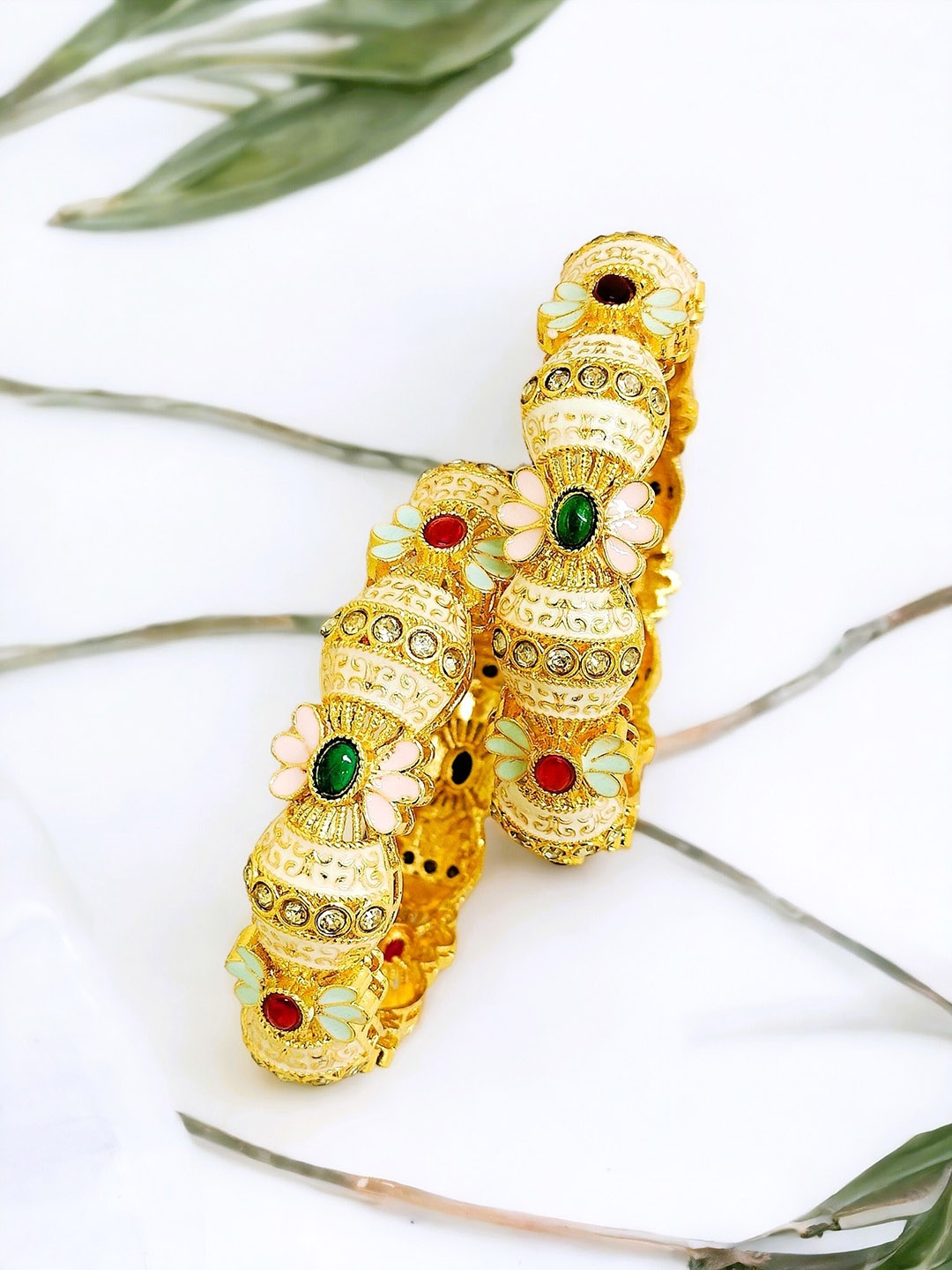 

FEMMIBELLA Set Of 2 Gold Plated Stone Studded Bangles