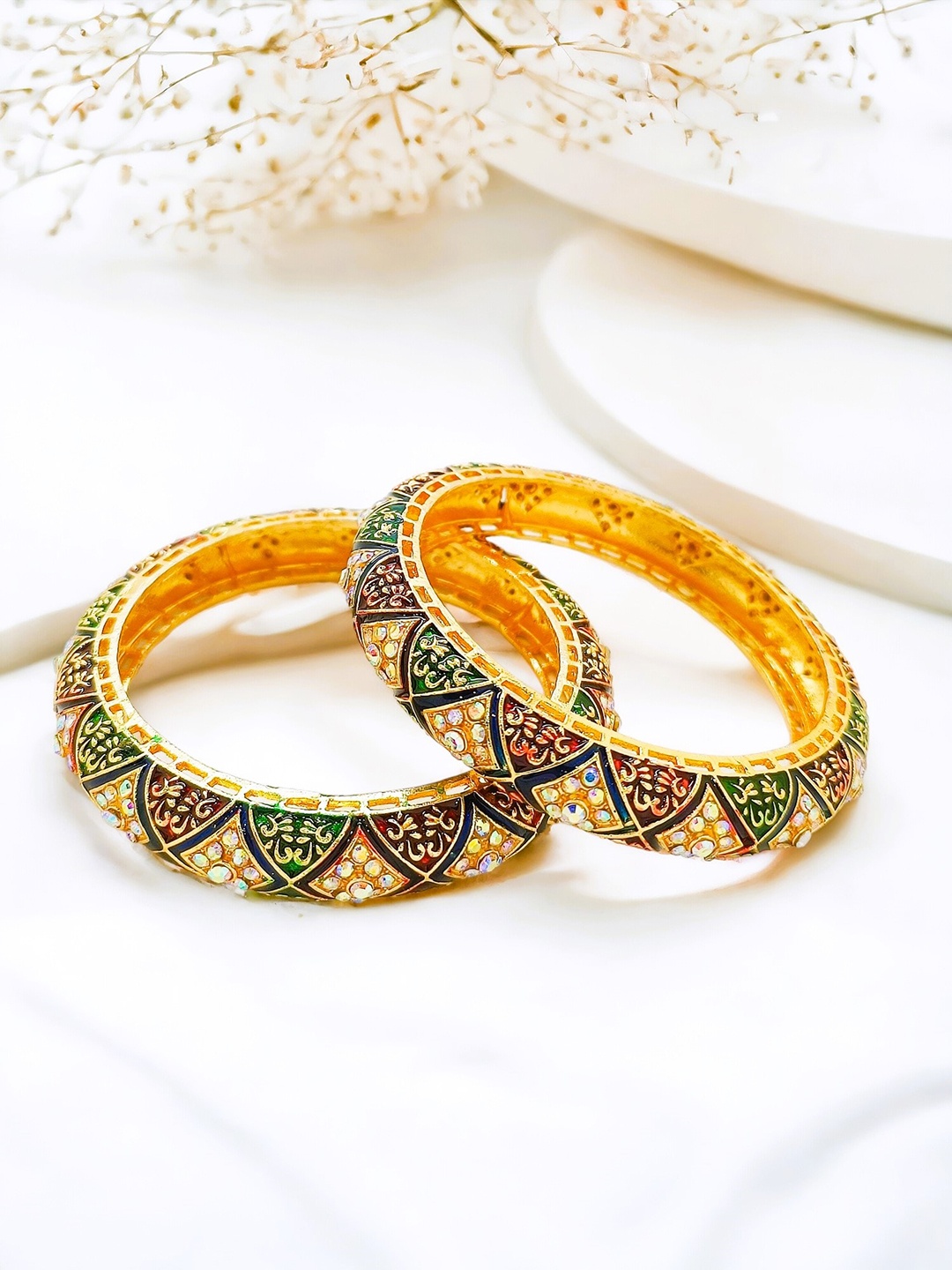 

FEMMIBELLA Set of 2 Gold-Plated CZ Studded Bangless