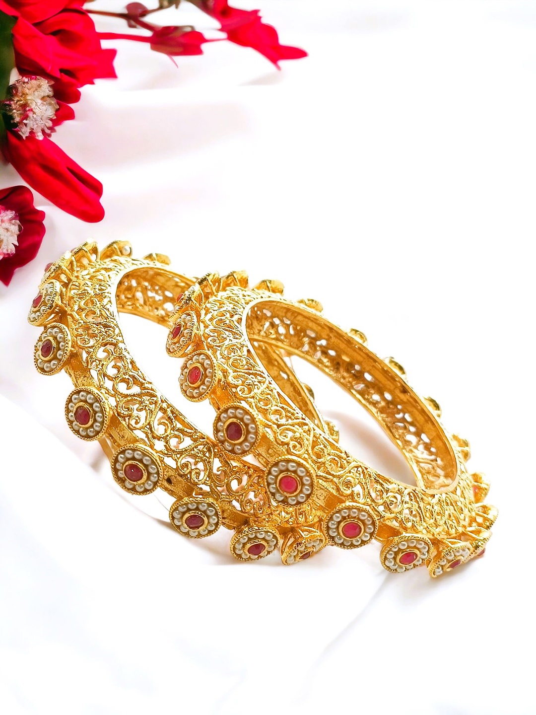 

FEMMIBELLA Set Of 2 Gold Plated & Stone Studded Bangle