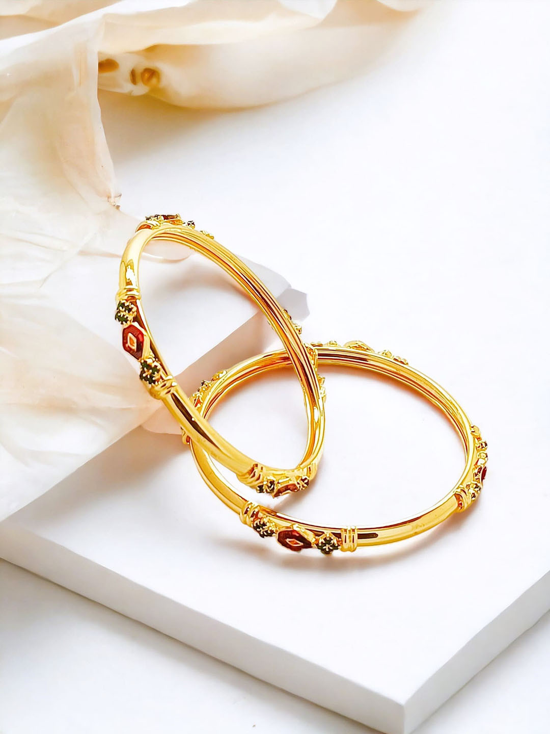 

FEMMIBELLA Set Of 2 Gold-Plated & Stone-Studded Bangles