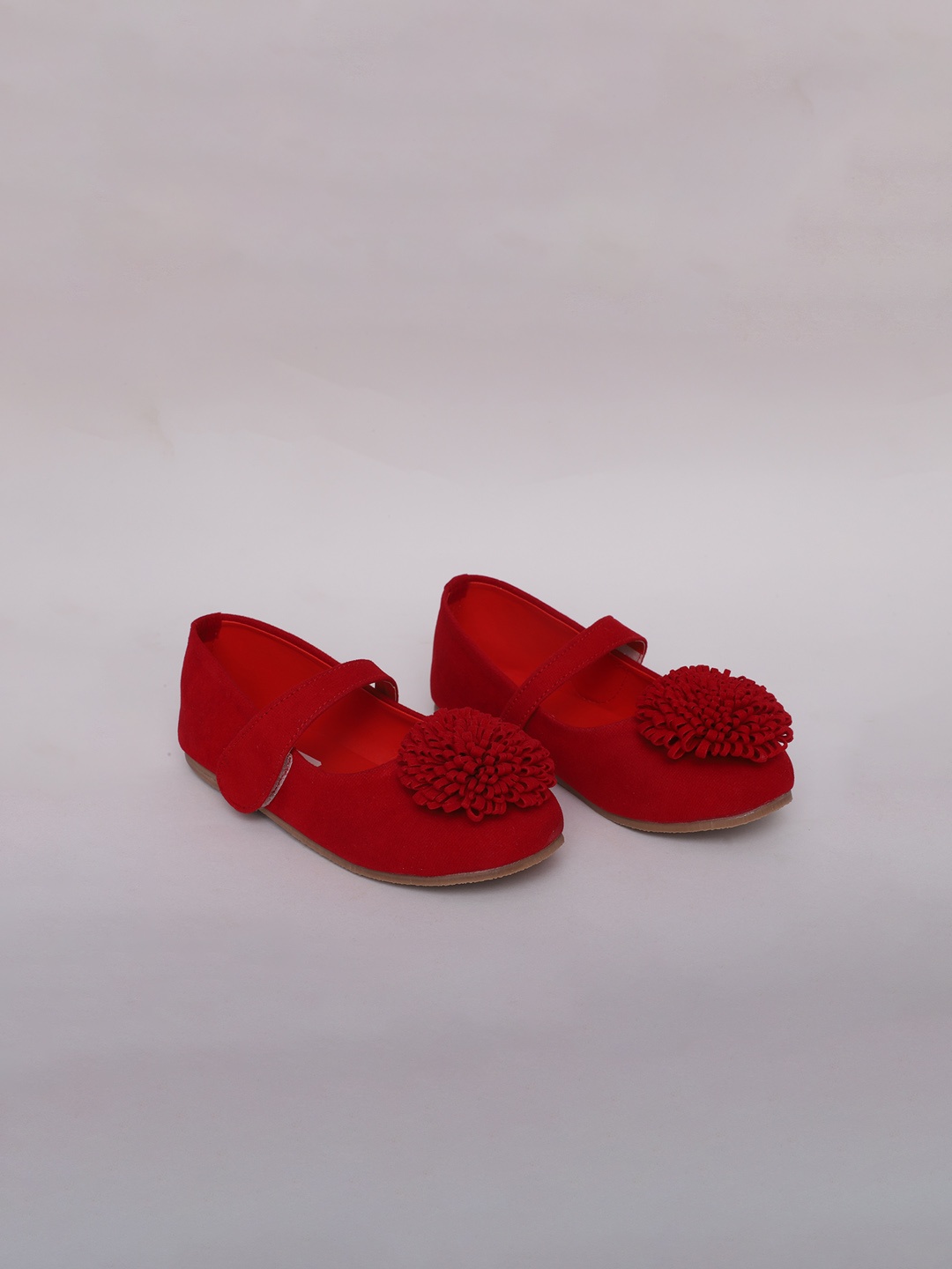 

Minesole Girls Round Toe Velvet Ballerinas, Red