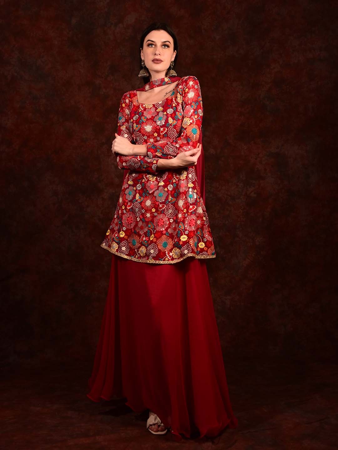 

Laalzari Floral Printed Square Neck Long Sleeves Kurta With Skirt & Dupatta, Red