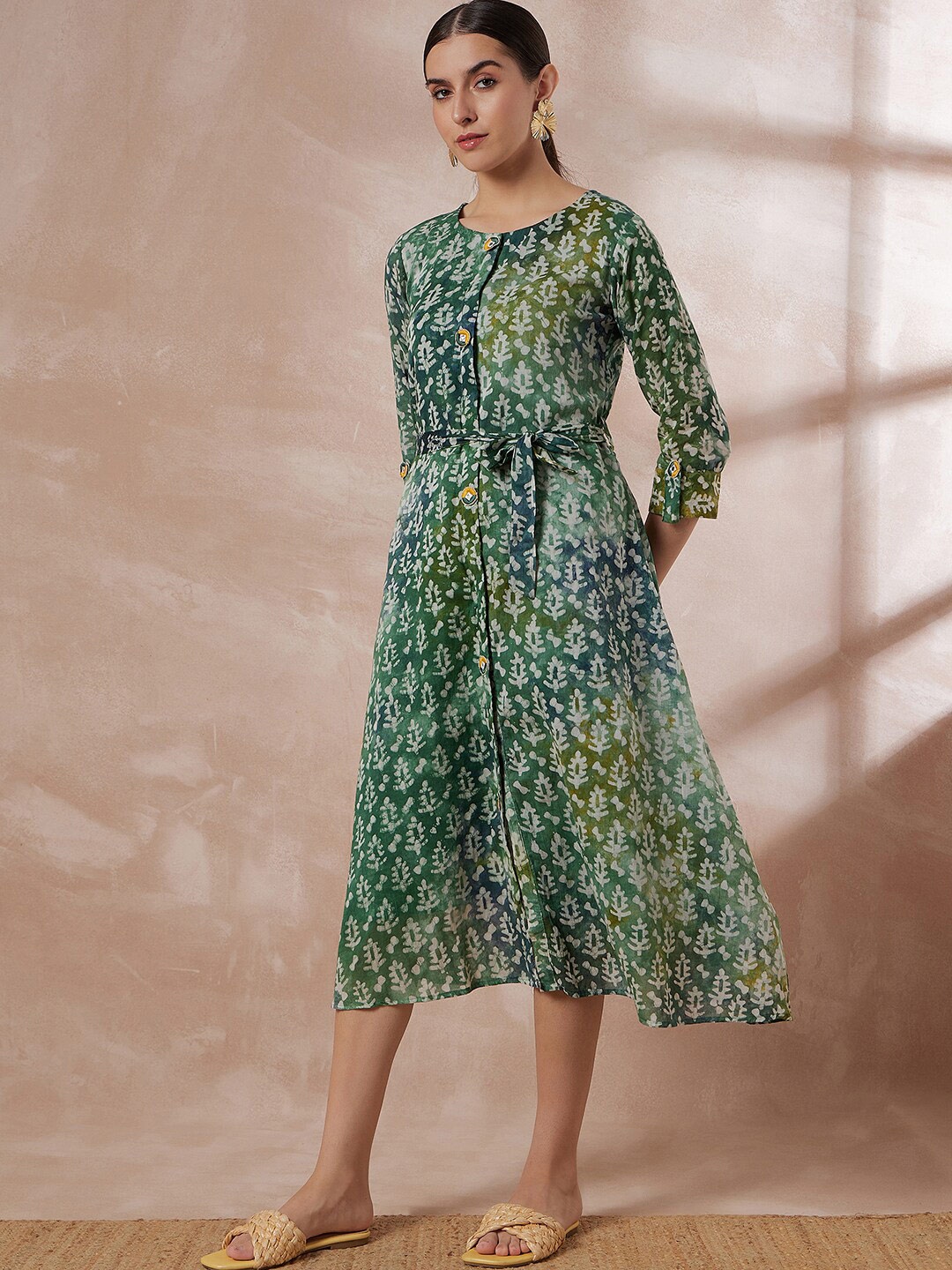 

Anouk Floral Print Cotton Silk A-Line Midi Casual Dress Comes With A Belt, Green