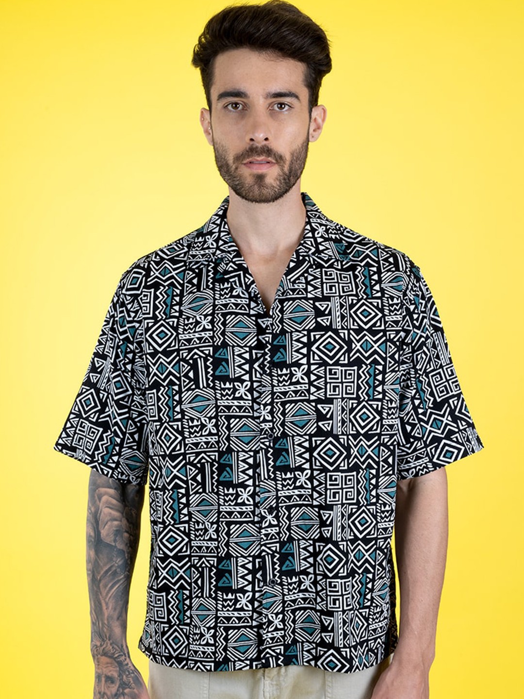 

PEPLOS Comfort Printed Spread Collar Short Sleeves Cotton Casual Shirt, Black