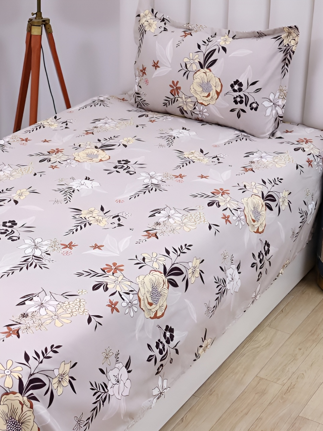 

PHOEBEE White & Cream & Yellow Floral Cotton 120 TC Single Bedsheet With 1 Pillow Cover