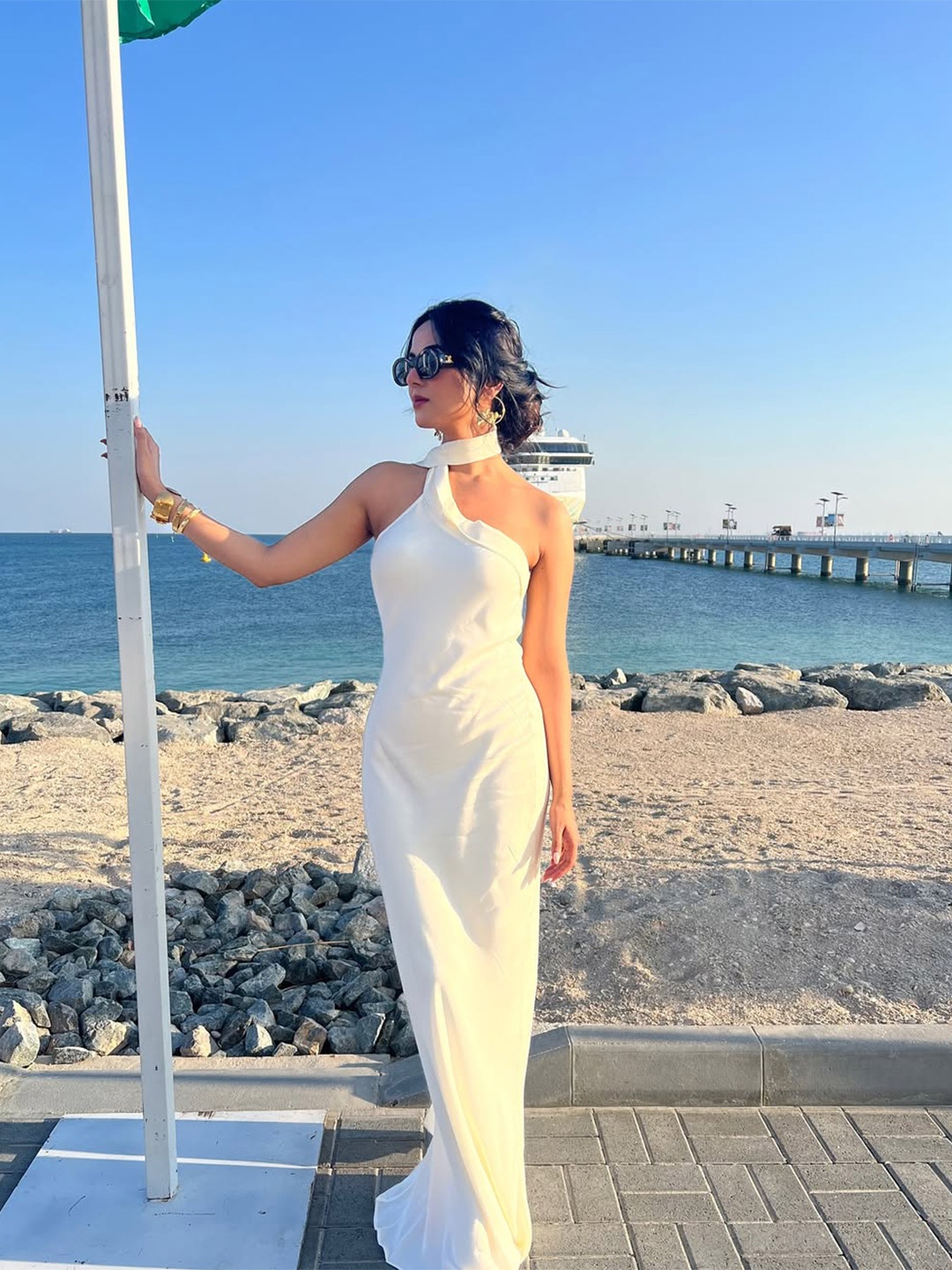 

Contemponari Halter Neck Sleeveless Satin Maxi Casual Dress, White