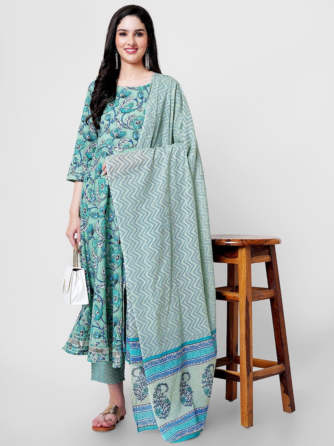 

JANAKDULARI CREATION Floral Regular Pure Cotton A-Line Kurta with Trousers & Dupatta, Green