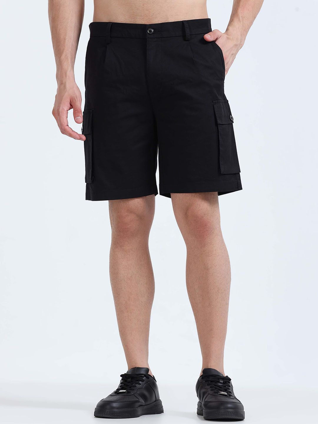 

Tailoraedge Men Mid-Rise Cargo Shorts, Black