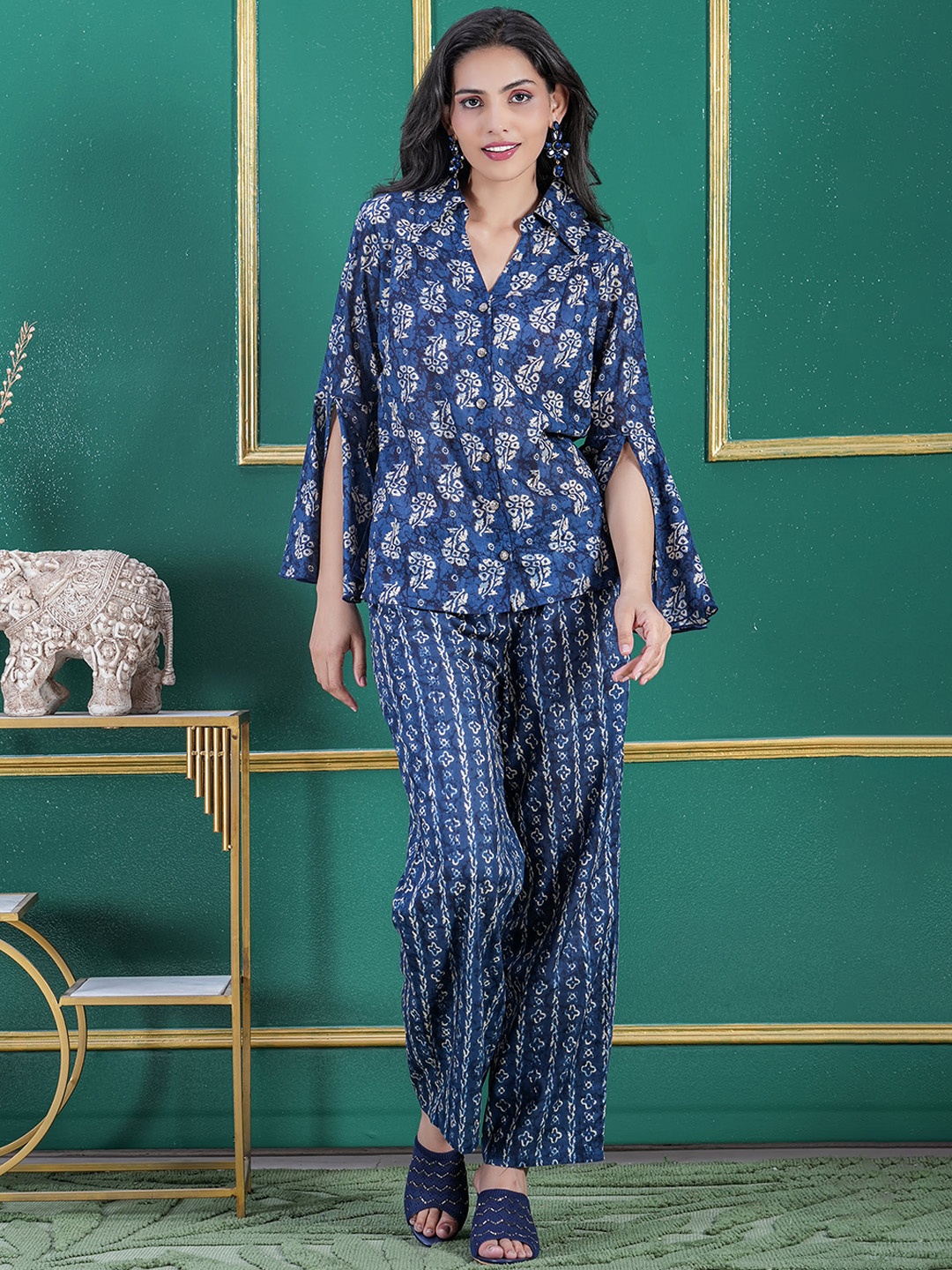 

DEBONATELLA Printed Collar Shirt With Trousers Co-Ords, Navy blue