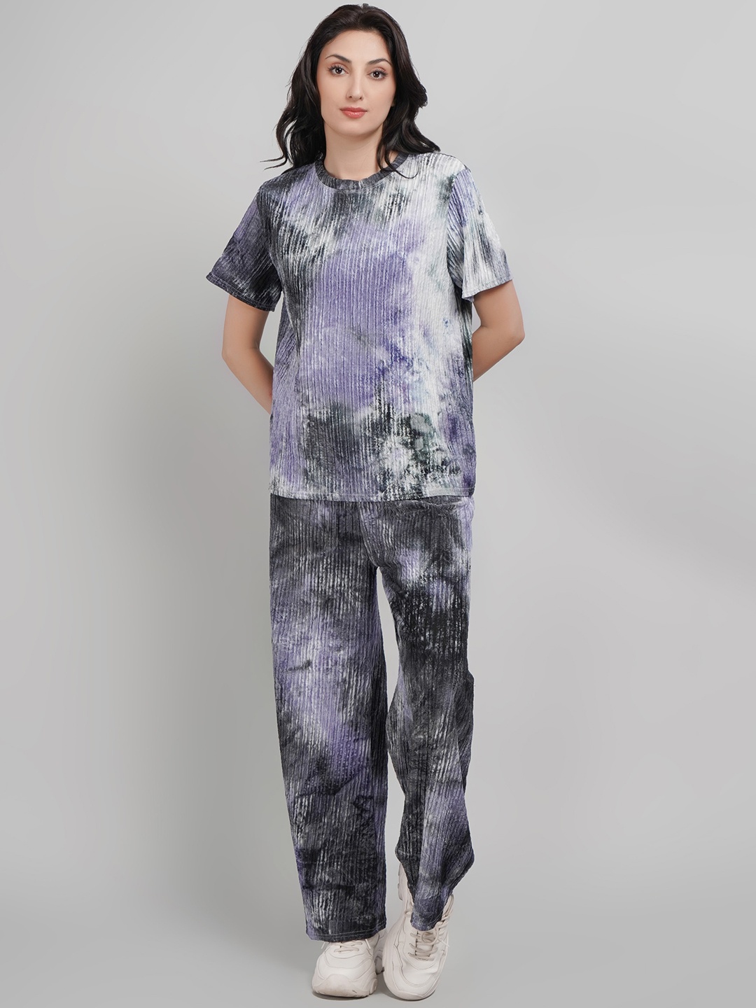 

Lugo Abstract Printed T-shirt & Trousers Set, Black
