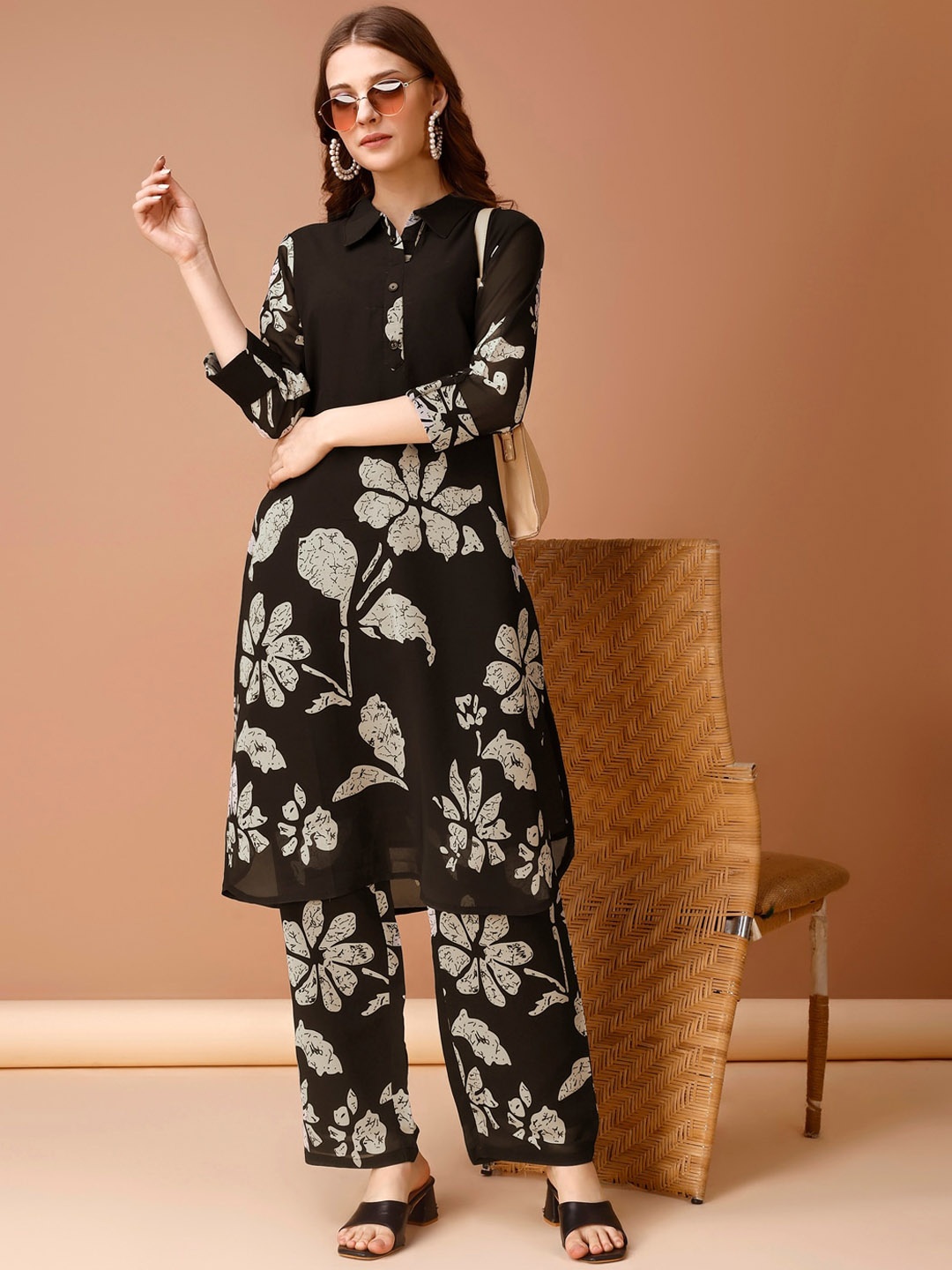 

Anouk Floral Printed Shirt Collar Tunic With Flared Palazzos, Black