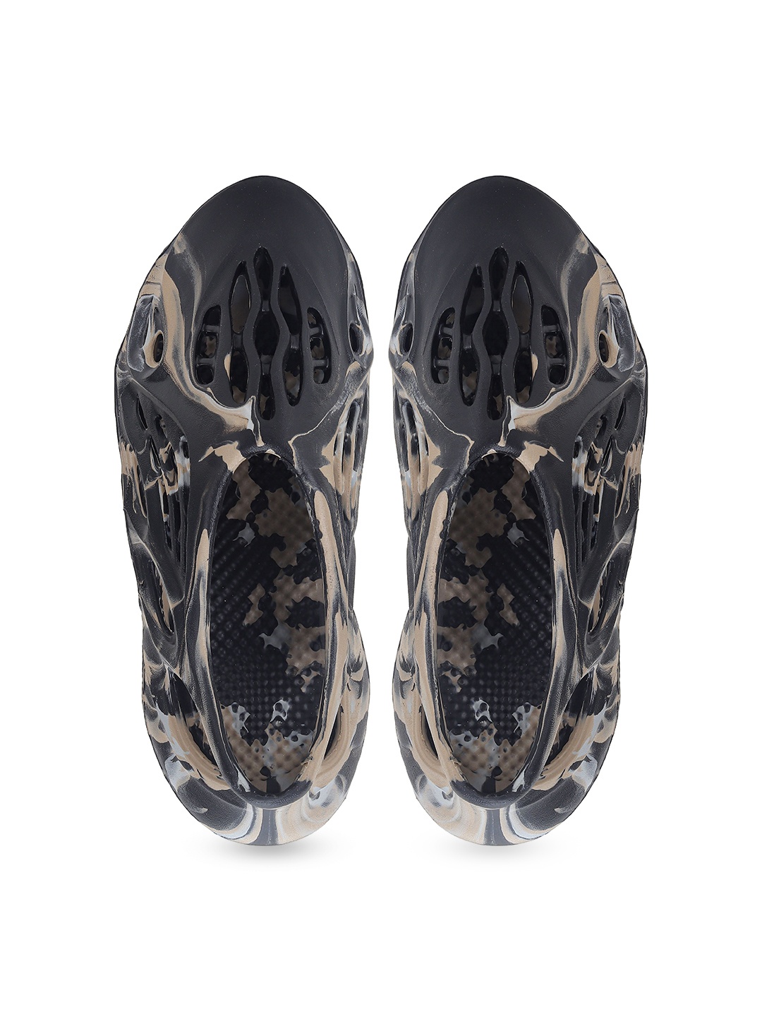 

CASSIEY Men Printed Rubber Clogs, Black
