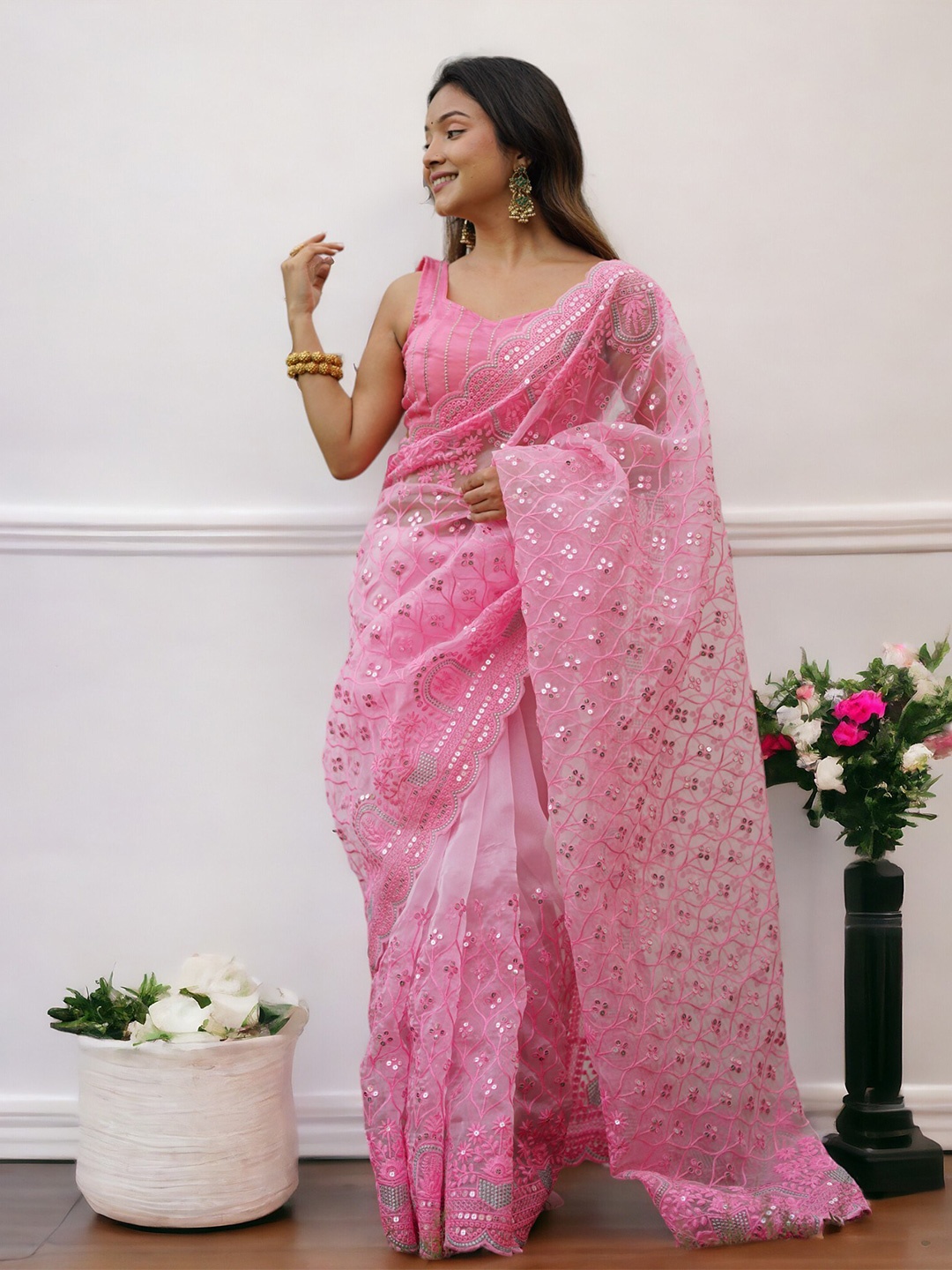 

Vastrasky Global Floral Embroidered Organza Saree, Pink