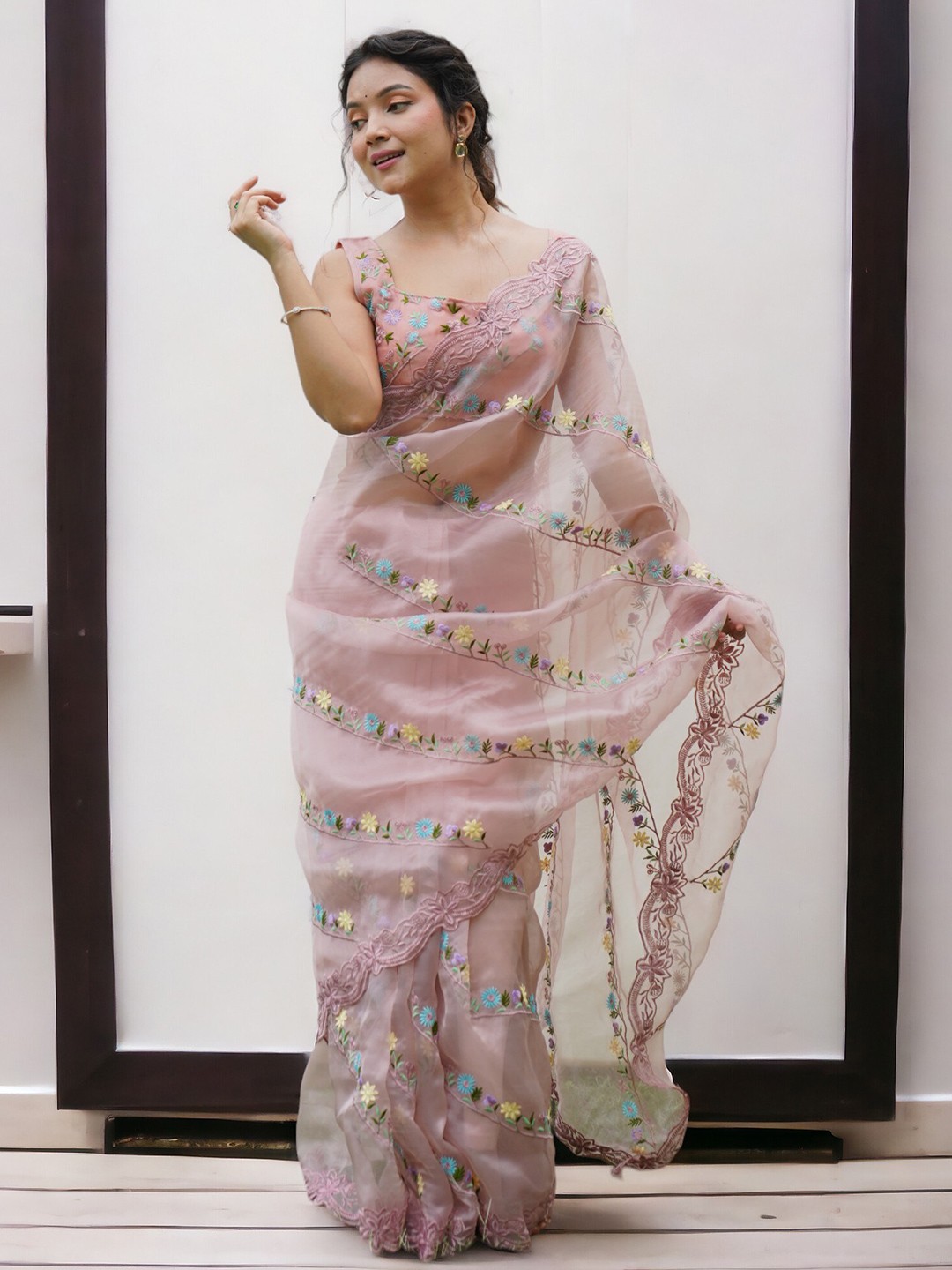 

Vastrasky Global Floral Embroidered Organza Saree, Pink