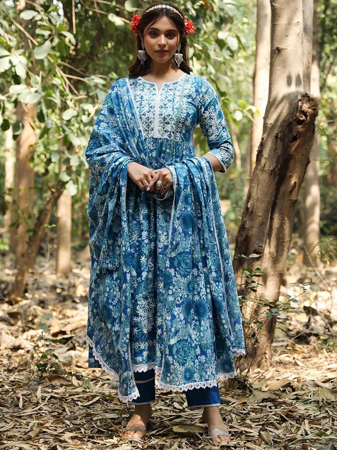 

SCAKHI Floral Printed Round Neck Three-Quarter Sleeves Pure Cotton Kurta Set, Blue