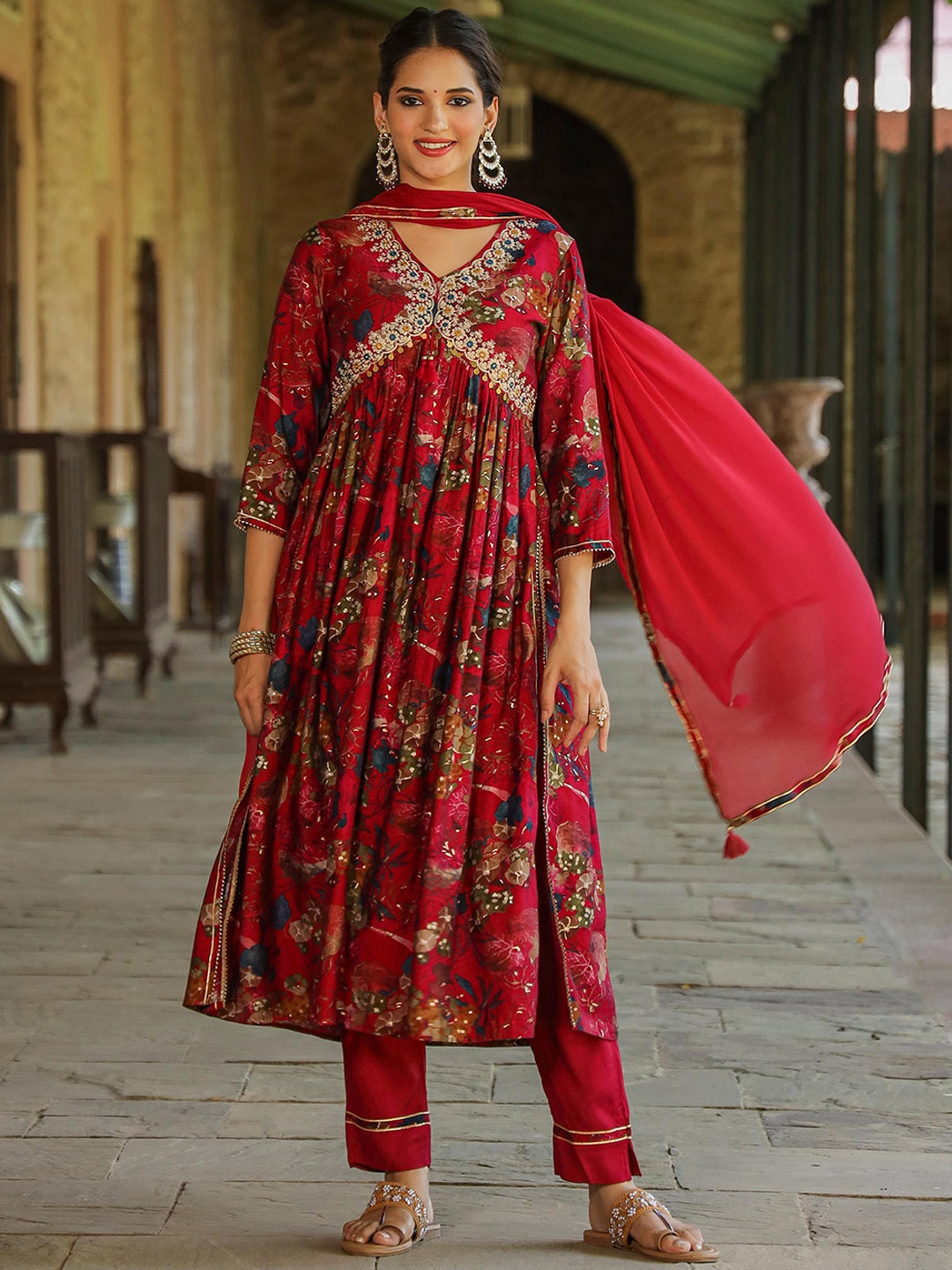 

SCAKHI Floral Printed Empire Thread Work Chanderi Cotton Kurta with Trousers & Dupatta, Fuchsia