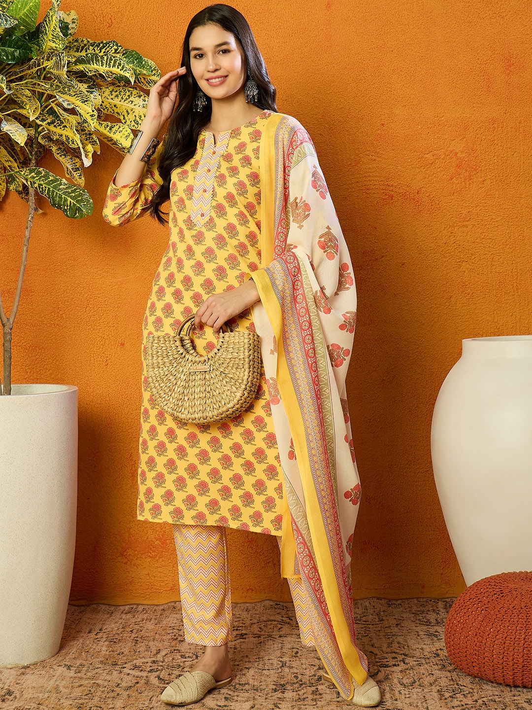 

AHIKA Floral Printed Round Neck Straight Kurta with Trousers & Dupatta, Yellow