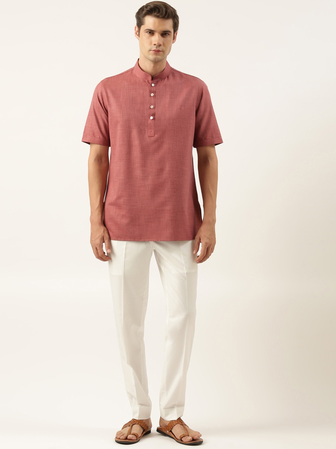 

TheEthnic.Co Short Sleeves Mandarin Collar Cotton Thread Work Kurta, Maroon