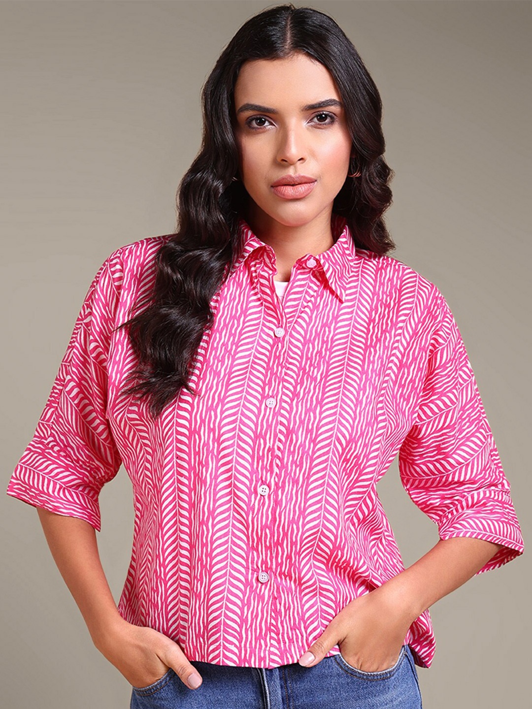 

The Roadster Lifestyle Co. Pink & White Geometric Printed Cotton Shirt Style Tops
