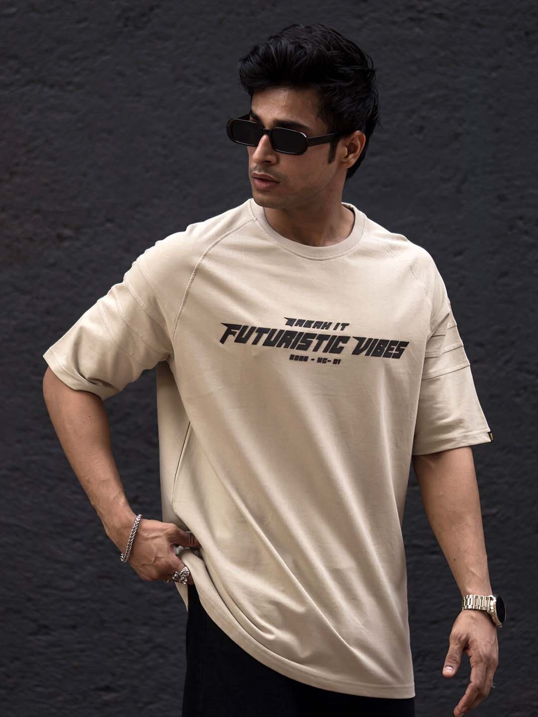 

Maniac Men Typography Printed T-shirt, Beige