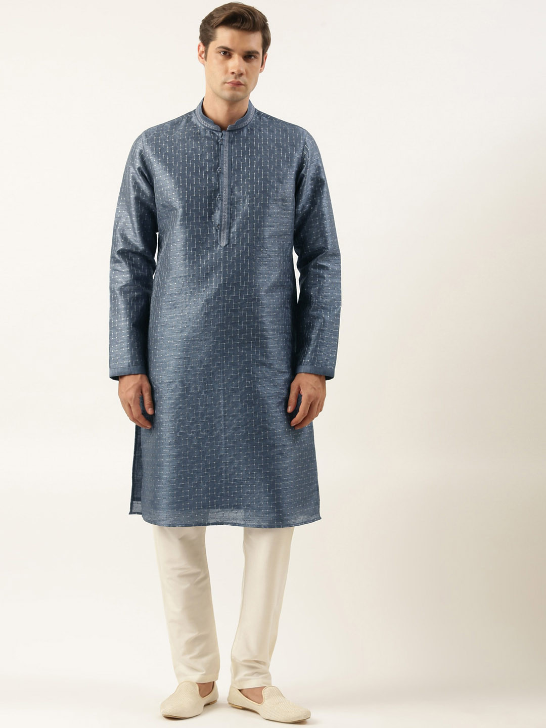 

TheEthnic.Co Mandarin Collar Long Sleeves Sequinned Embroidered Straight Kurta with Pyjama, Grey