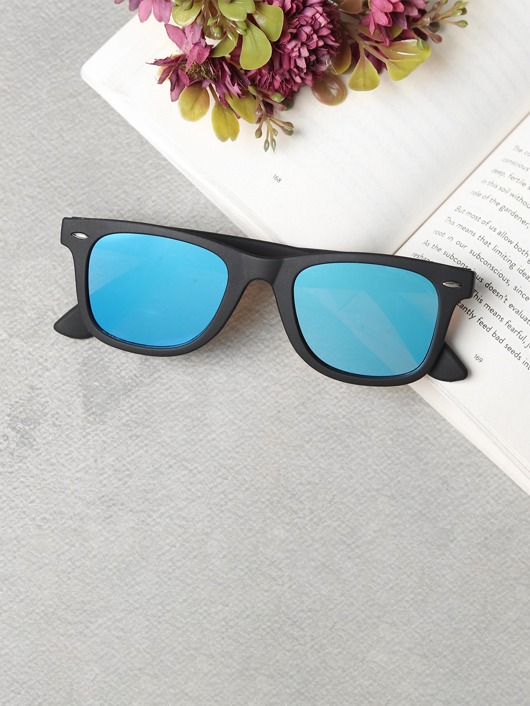 

The Roadster Lifestyle Co. Unisex UV Protected Wayfarer Sunglass, Blue