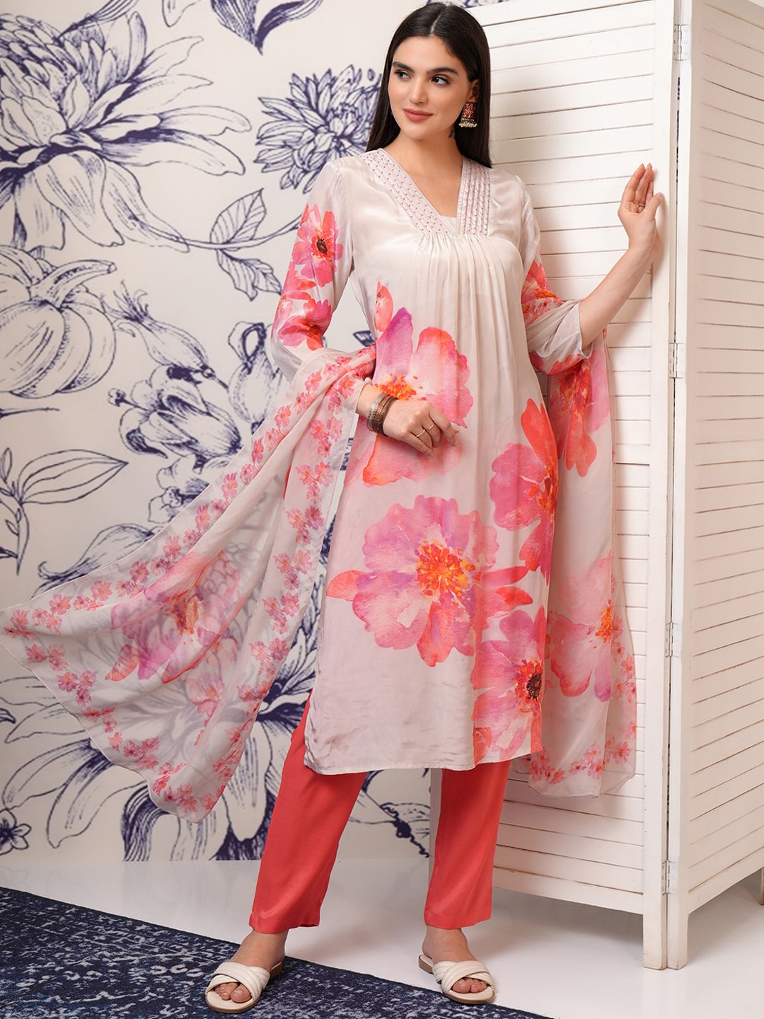 

Vishudh Floral Printed Pleated Beads and Stones Kurta with Trouser & Dupatta, Peach