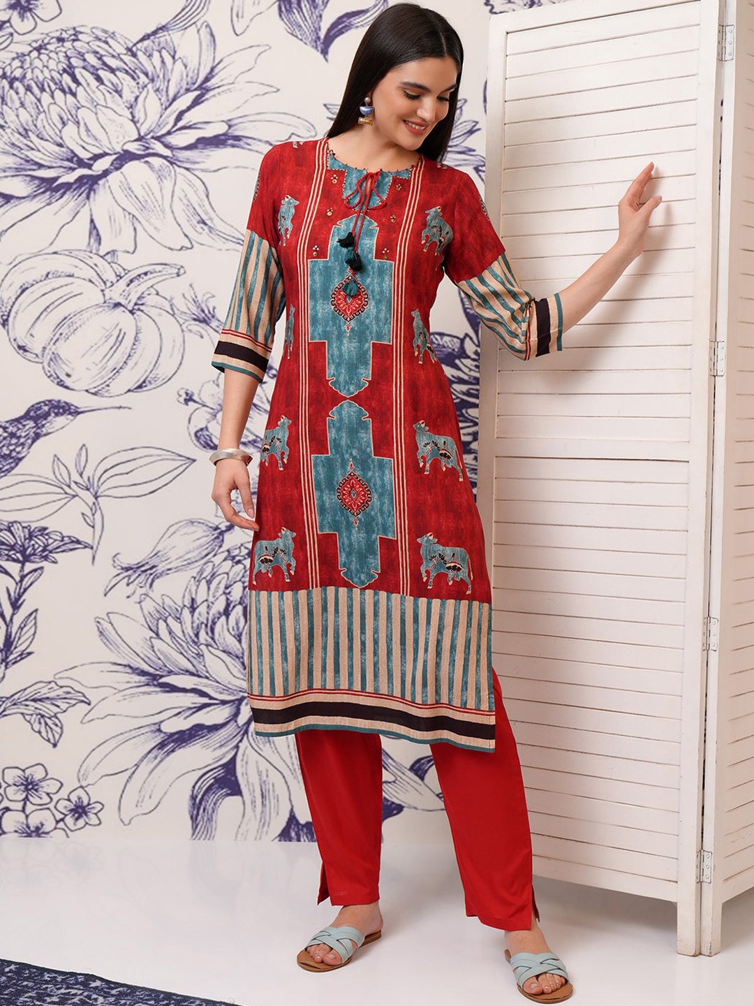 

Vishudh Ethnic Motifs Printed Tie-Up Neck Sequinned Straight Kurta with Trousers, Red