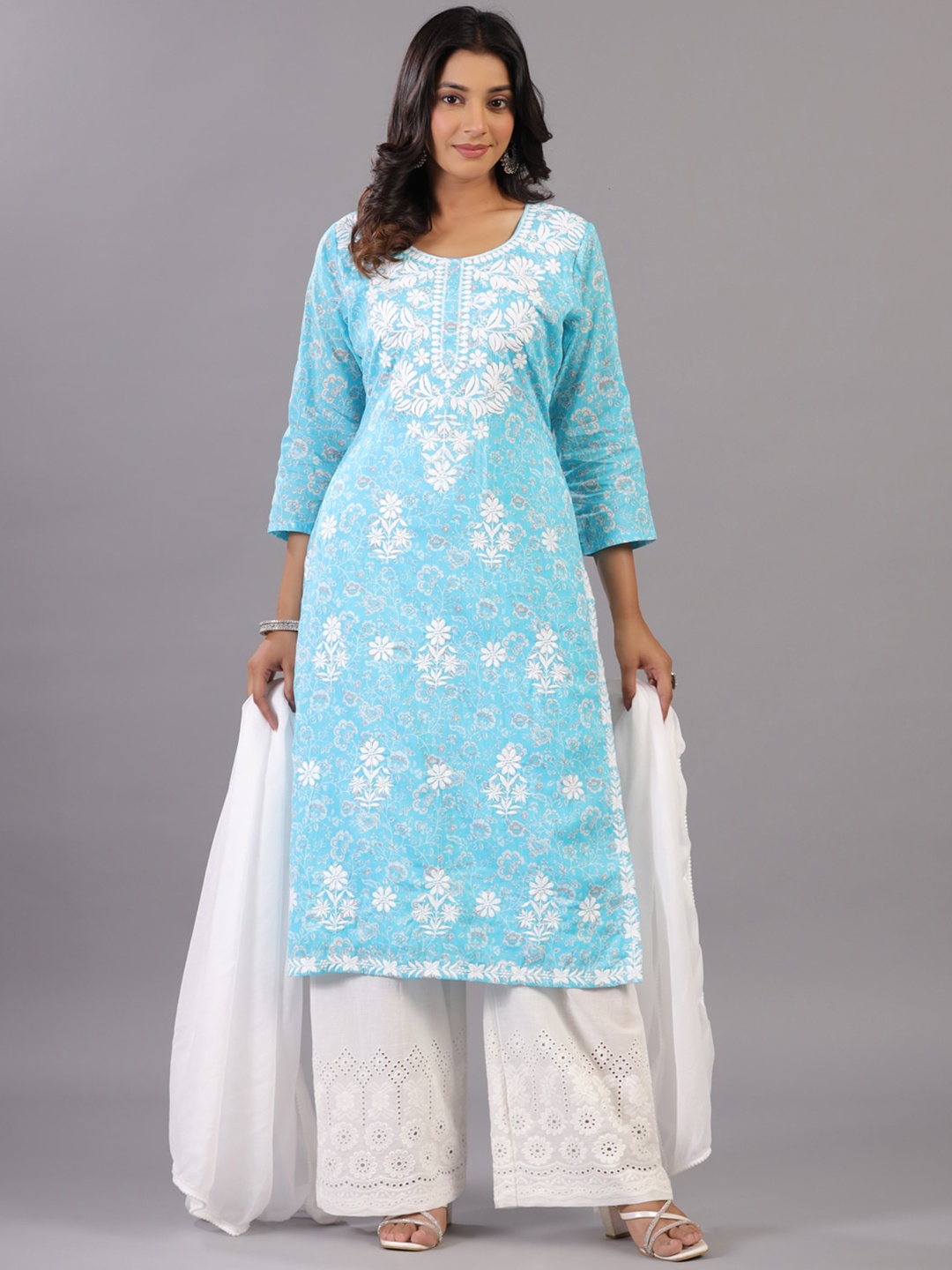 

Amchoor Floral Embroidered Regular Thread Work Straight Kurta with Trousers & Dupatta, Blue