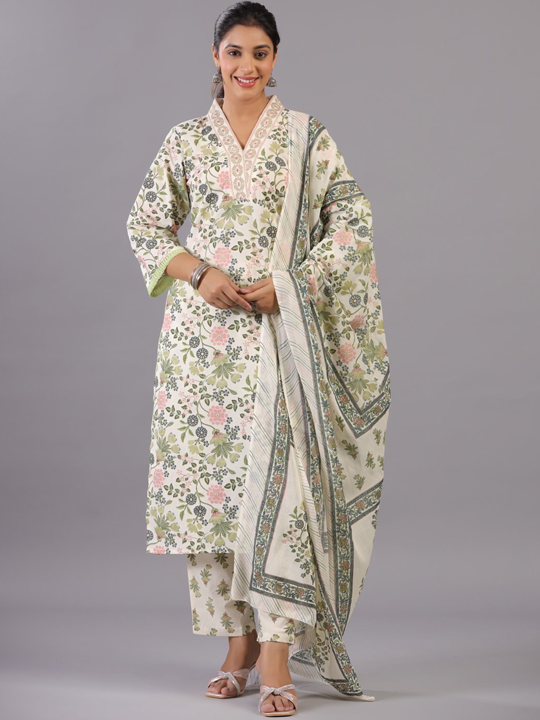 

Amchoor Floral Printed Pure Cotton Mirror Work Straight Kurta With Trousers & Dupatta, Green