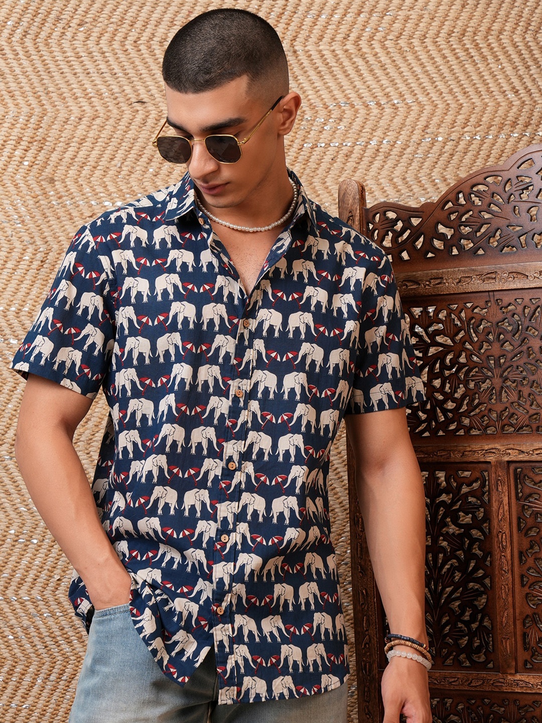 HIGHLANDER Slim Fit Conversational Printed Cotton Casual Shirt, Navy blue