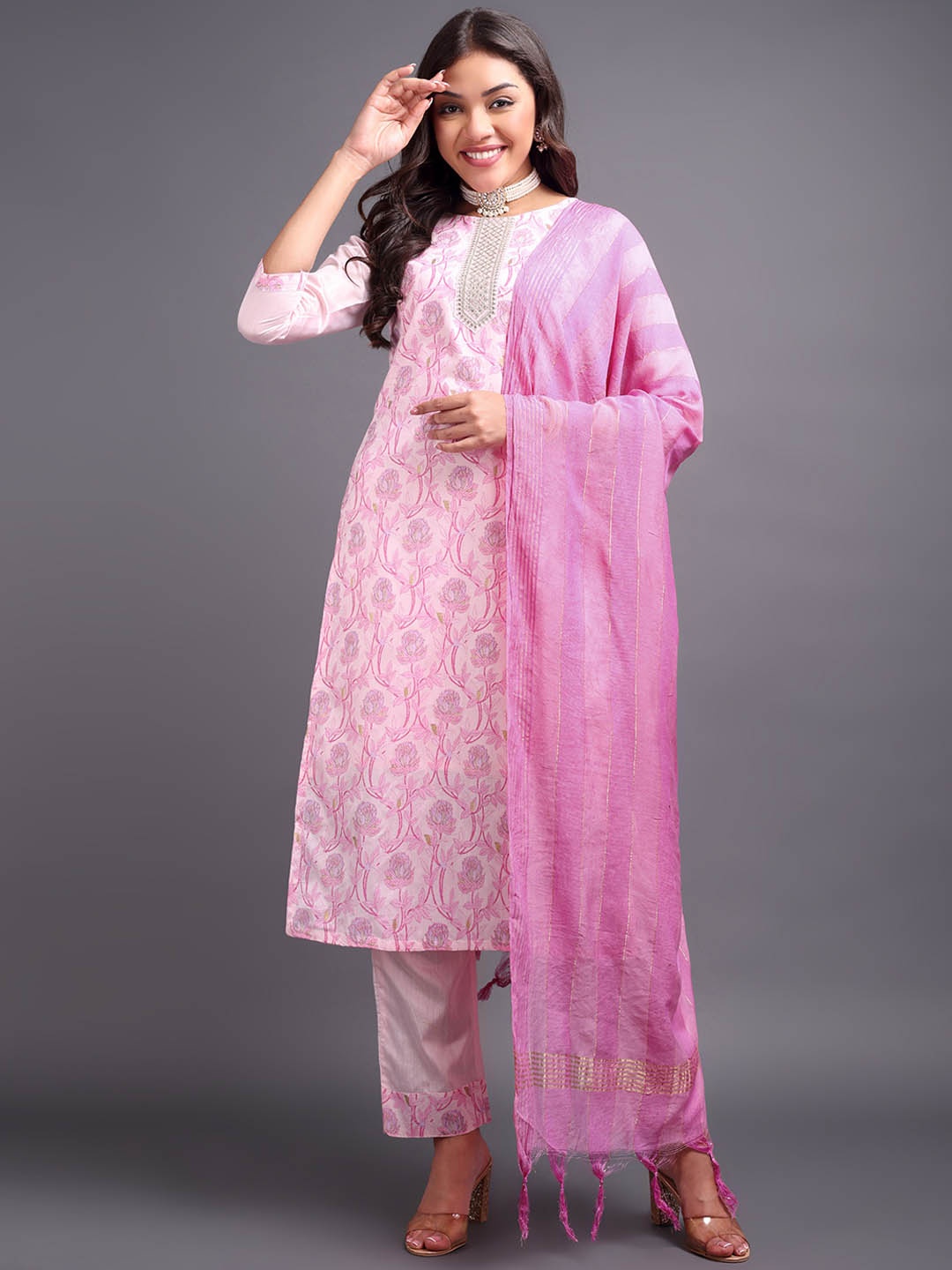 

DISHWA FASHION Floral Regular Sequinned Chanderi Silk Straight Kurta Set, Pink