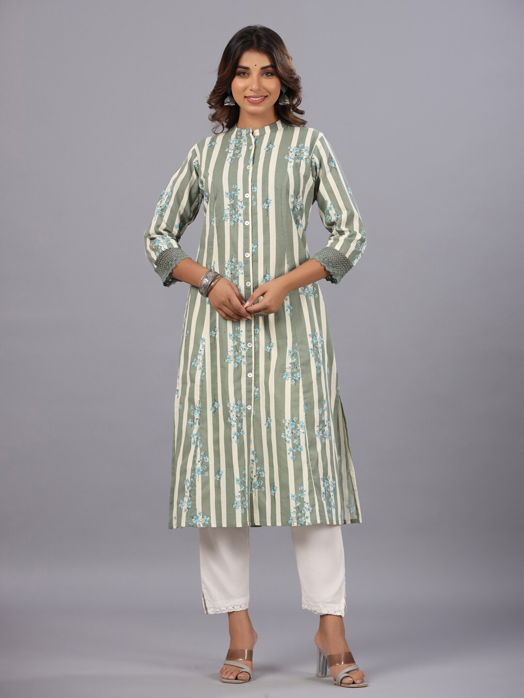 

Amchoor Striped Mandarin Collar Straight Cotton Princess Cut Kurta, Green