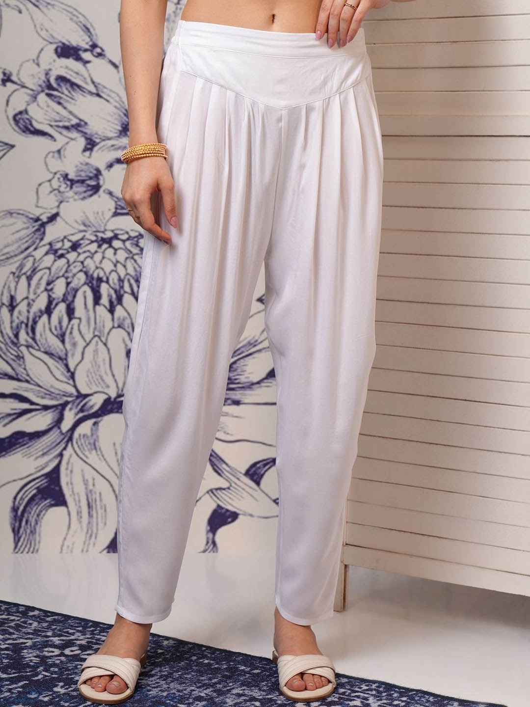 

Vishudh Women Pleated Dhoti Pant, White