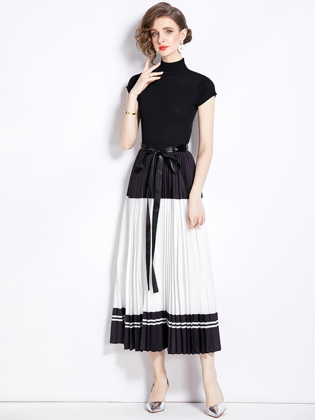 

JC Collection High Neck Top & Colourblocked Skirt, White