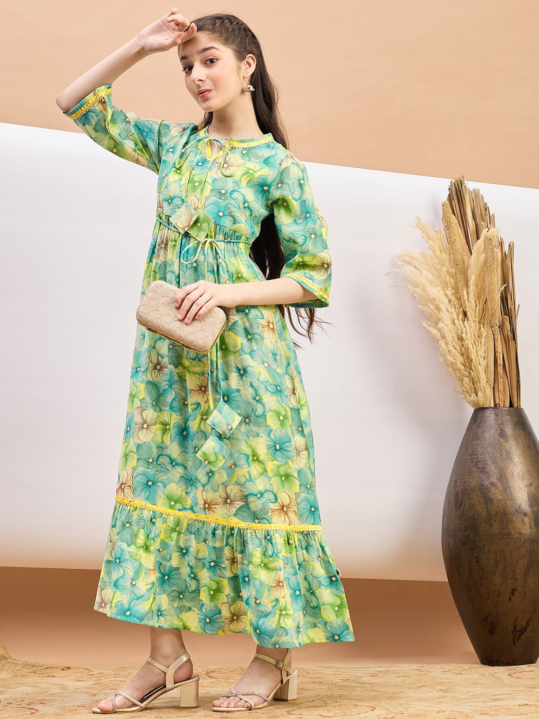 

Stylo Bug Floral Print Three-Quarter Sleeves Tie-Up Neck Maxi Dress, Green