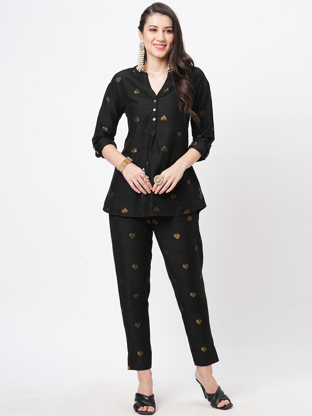 

Hashtag Be Floral Priented Tunic with Trousers, Black