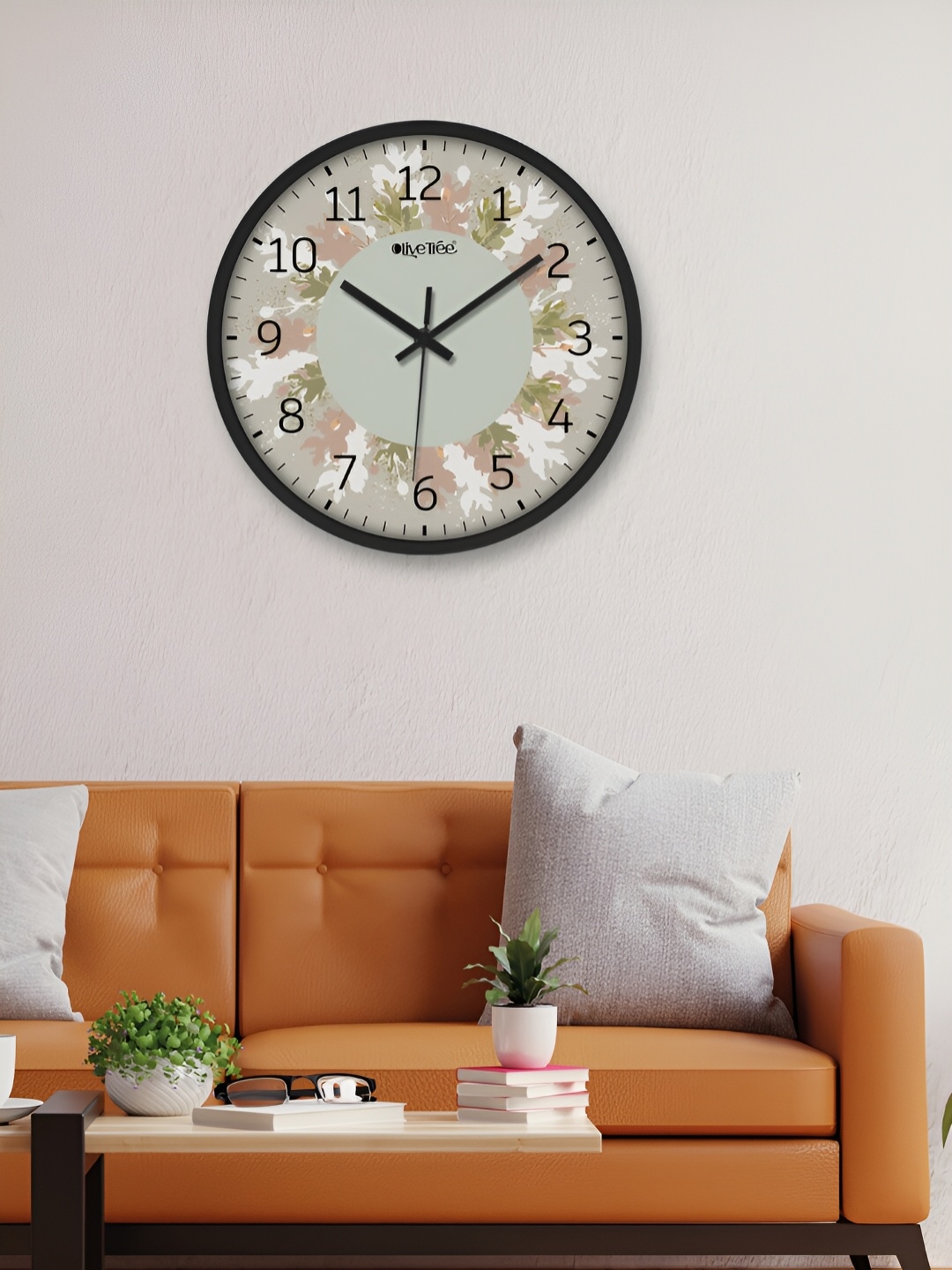 OLIVE TREE Black & White Printed Round Shaped Contemporary Analogue Wall Clock