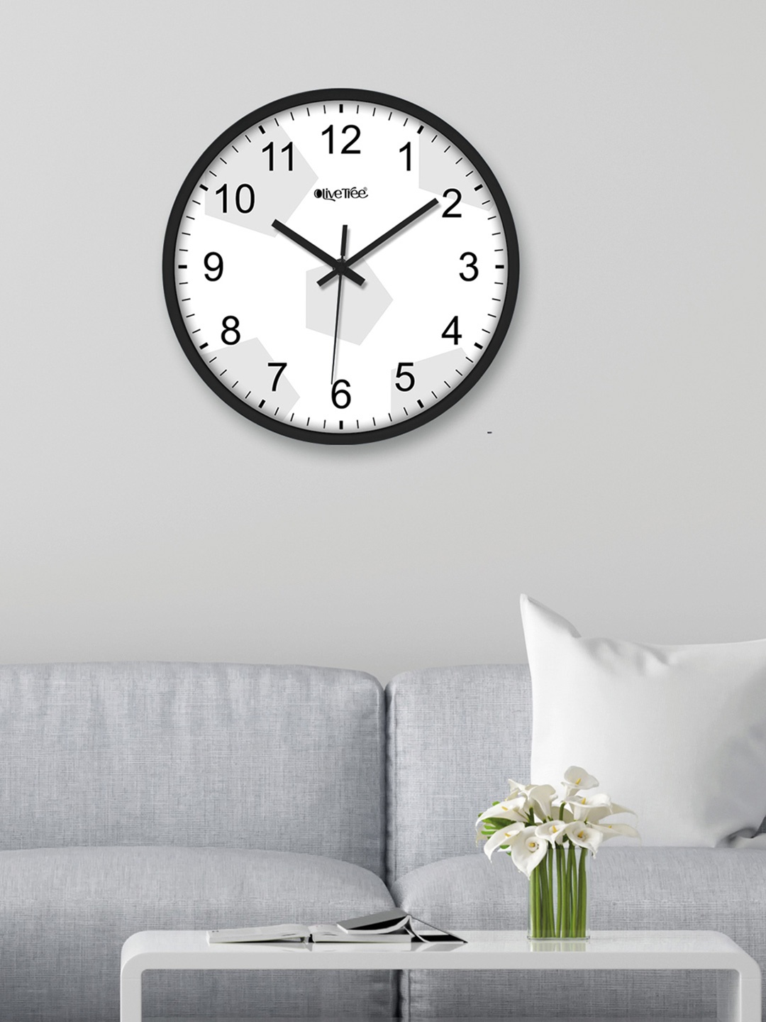 

OLIVE TREE Black & White Printed Analogue Round Contemporary Wall Clock
