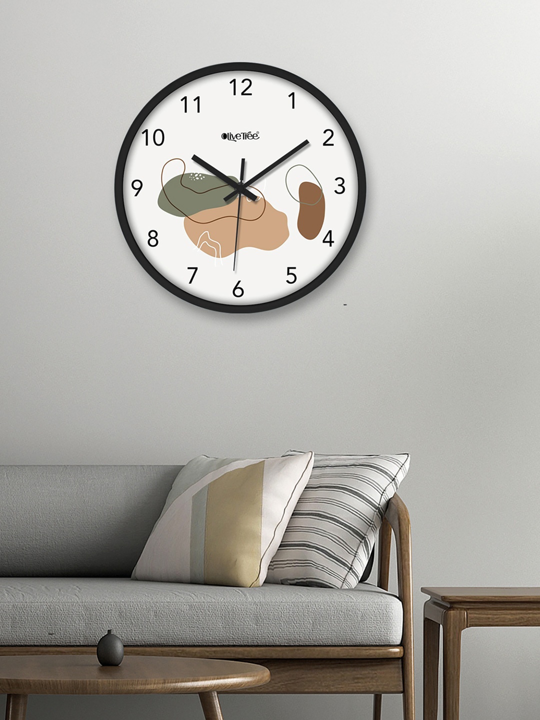 

OLIVE TREE Black & White Printed Analogue Contemporary Wall Clock