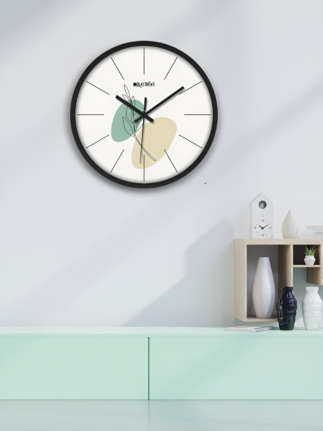 OLIVE TREE Black & White Printed Round Shaped Contemporary Analogue Wall Clock