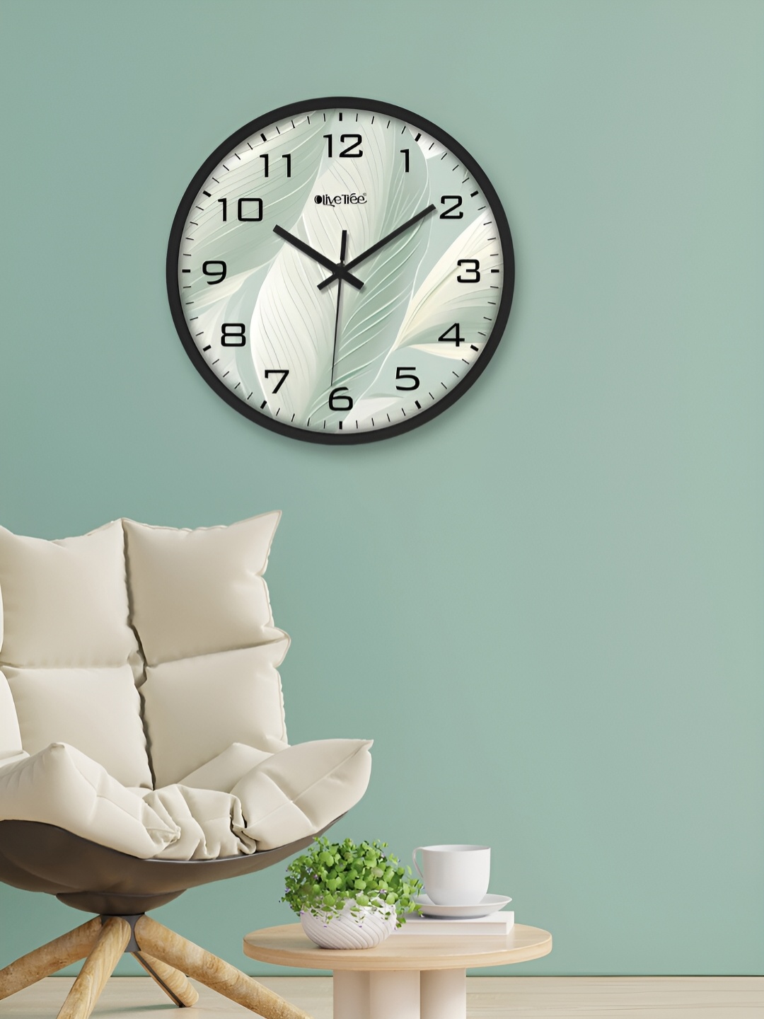 

OLIVE TREE Black & Green Printed Round Shaped Contemporary Analogue Wall Clock