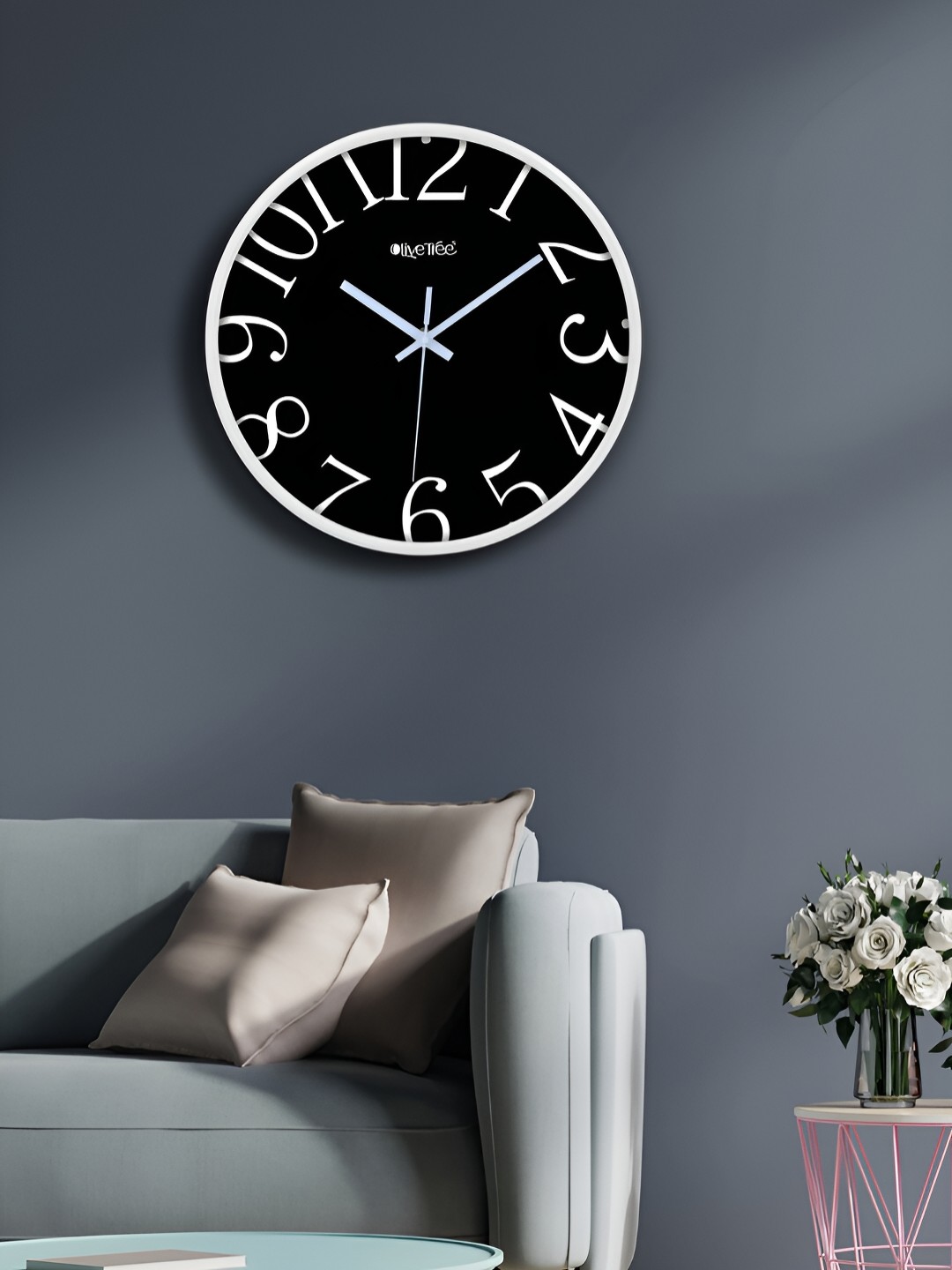 

OLIVE TREE White & Black Round Shaped Contemporary Analogue Wall Clock