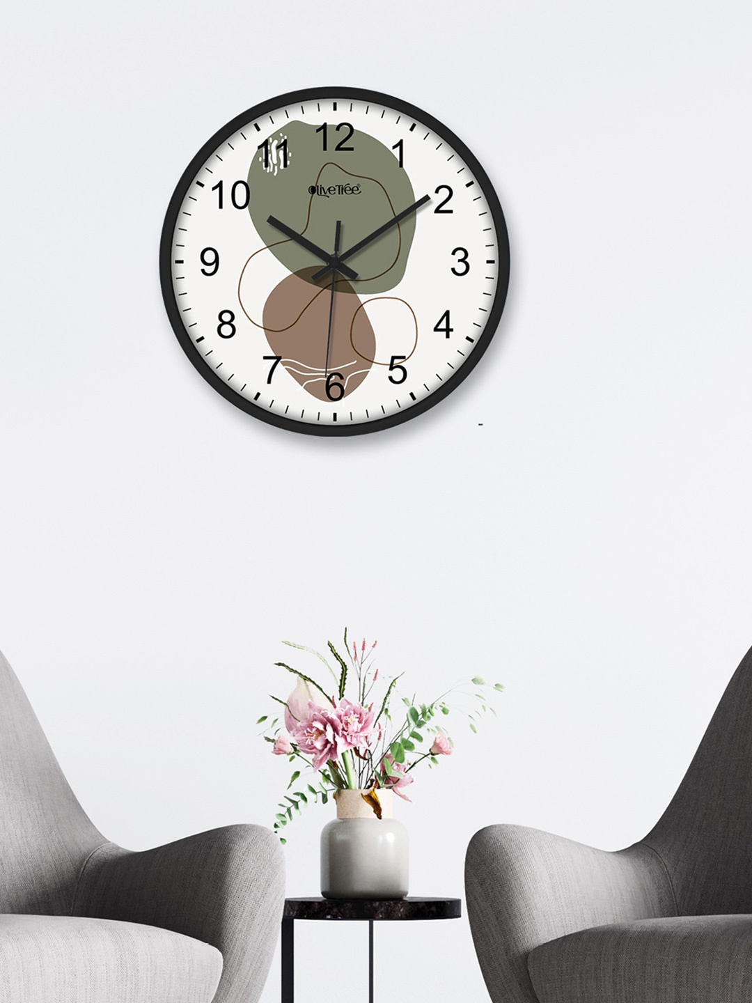

OLIVE TREE Black & White Printed Analogue Round Contemporary Wall Clock