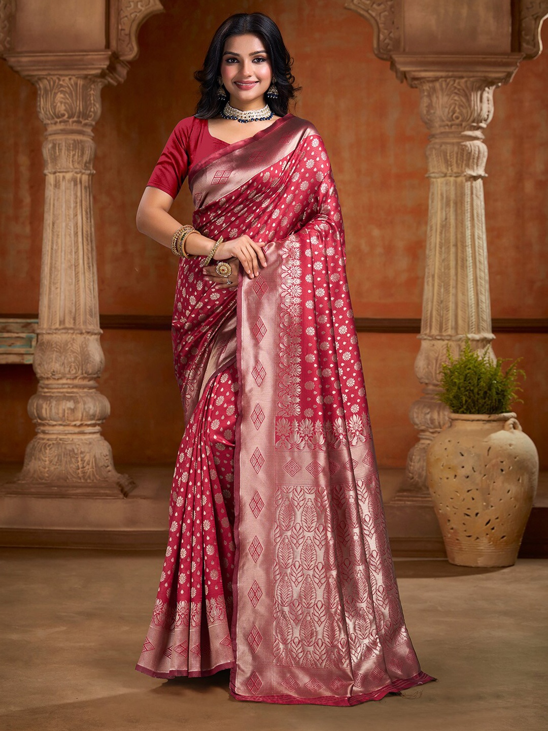 

DIVASTRI Ethnic Motifs Zari Art Silk Banarasi Saree, Maroon