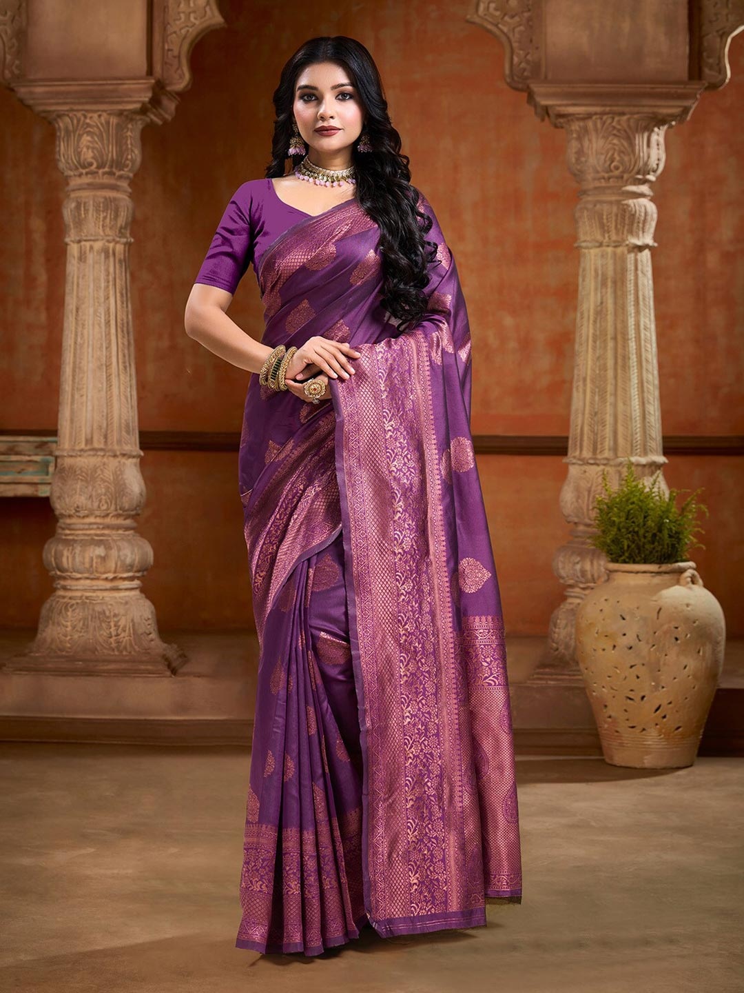 

DIVASTRI Ethnic Motifs Zari Art Silk Banarasi Saree, Purple