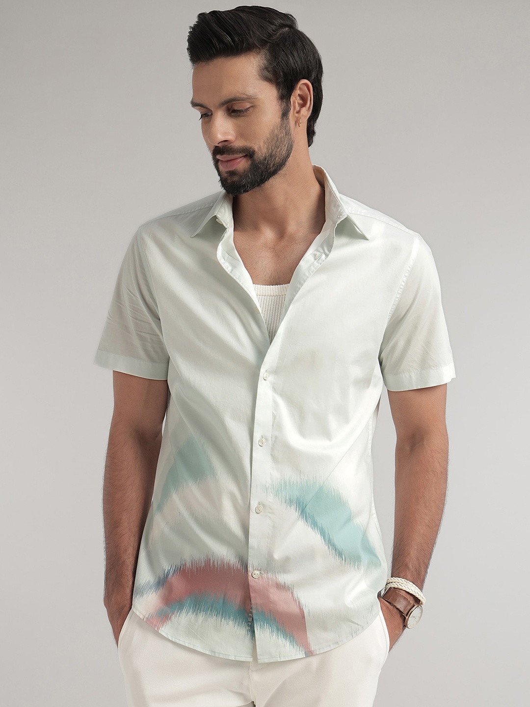 

Andamen Premium Abstract Printed Spread Collar Short Sleeves Cotton Shirt, Blue